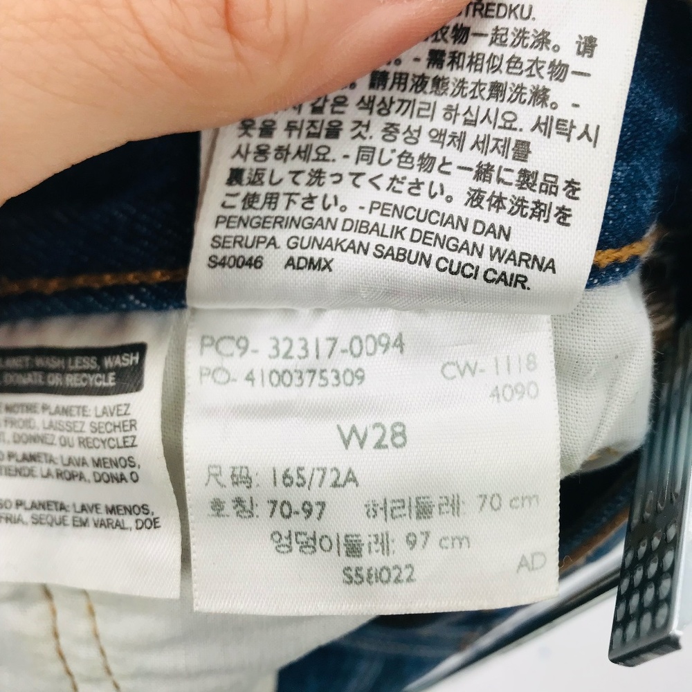 Levi's Women's 501 Mid Rise Denim Jeans Size 28 - Picture 6 of 9